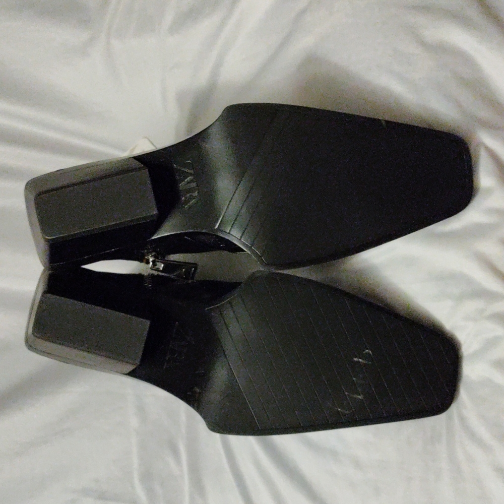 NWT Women's Zara Black Heeled ankle boots - Picture 6 of 6